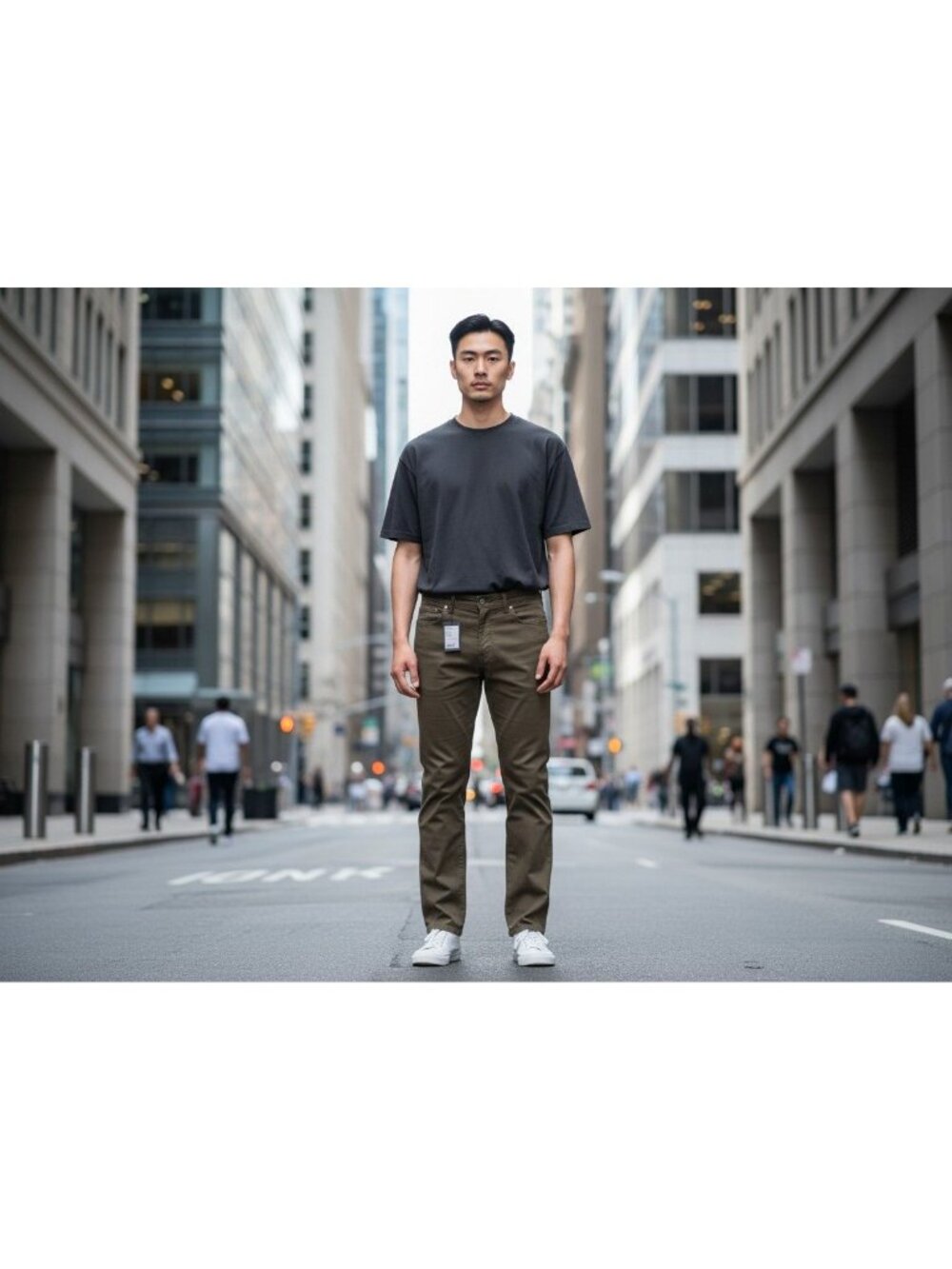 Cesare Attolini Beige Chino Pants Size 32. New With Tags. Made In Italy